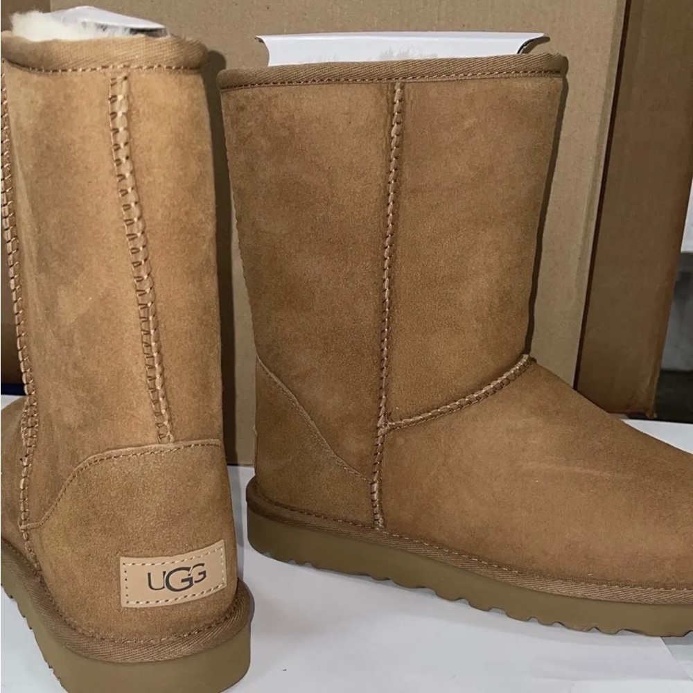 Ugg womens classic short suede Chestnut 1016223 - Picture 2 of 2